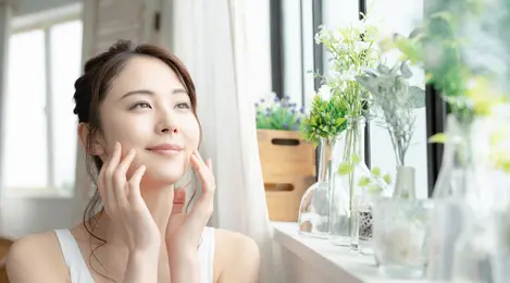 Bersinar Alami: Tips Tampil Cantik Tanpa Sentuhan Makeup